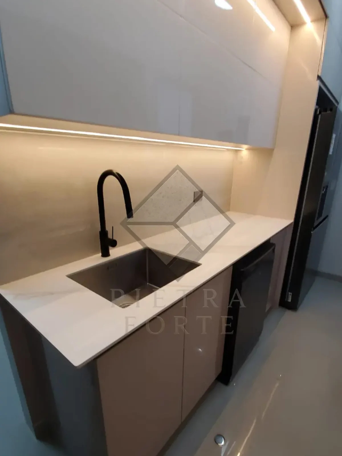 proyecto-Instalación de Mármol, Cuarzo y Granito para Cocinas en Lima-3